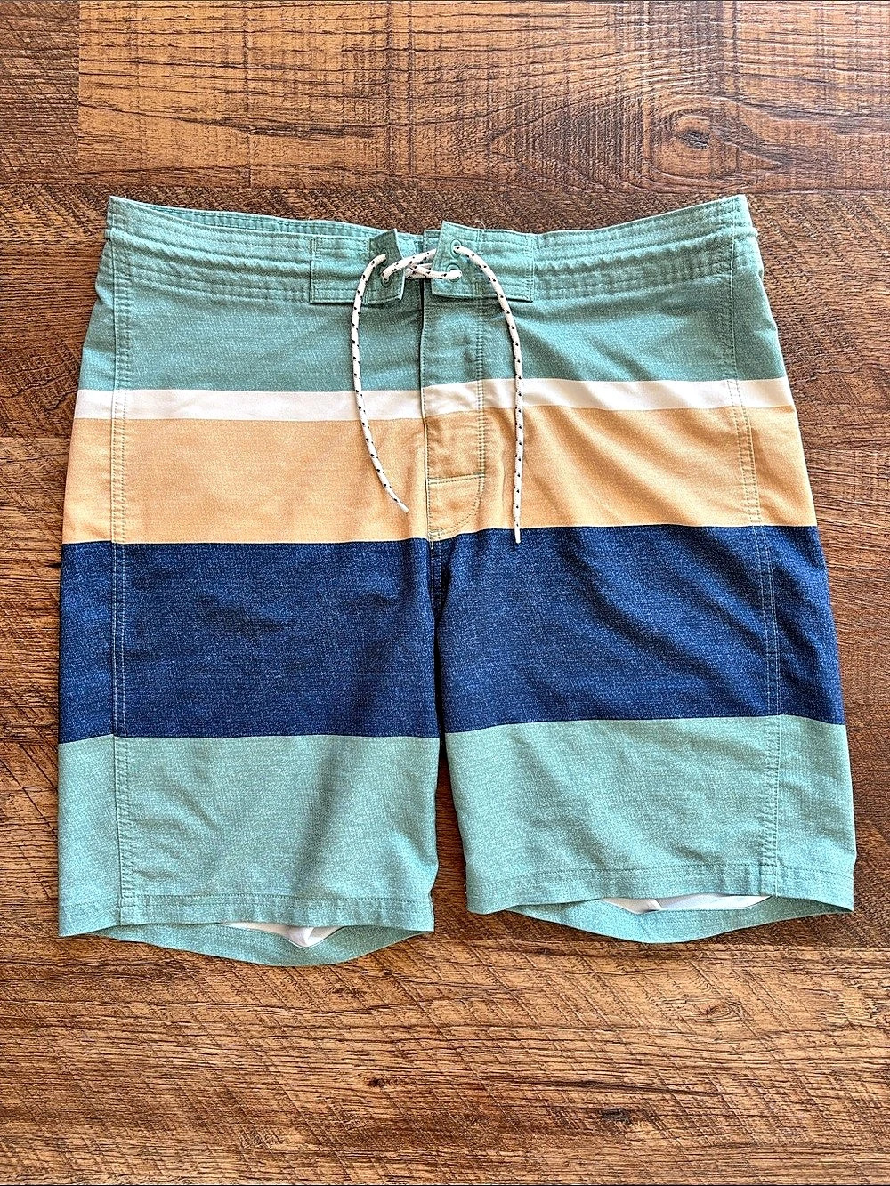 Old Navy Color Block Board Shorts in Blue & Green Size Medium